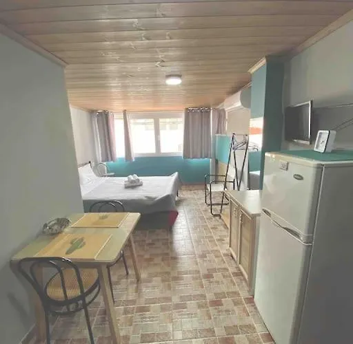 Cozy New Studio Few Meters Away From Beach Side.