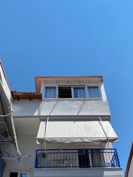 Apartament Cozy New Few Meters Away From Side. *