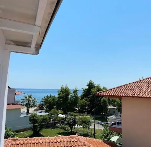 Cozy New Studio Few Meters Away From Beach Side.