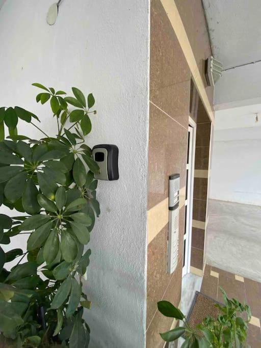 Apartment Cozy New Few Meters Away From Side.