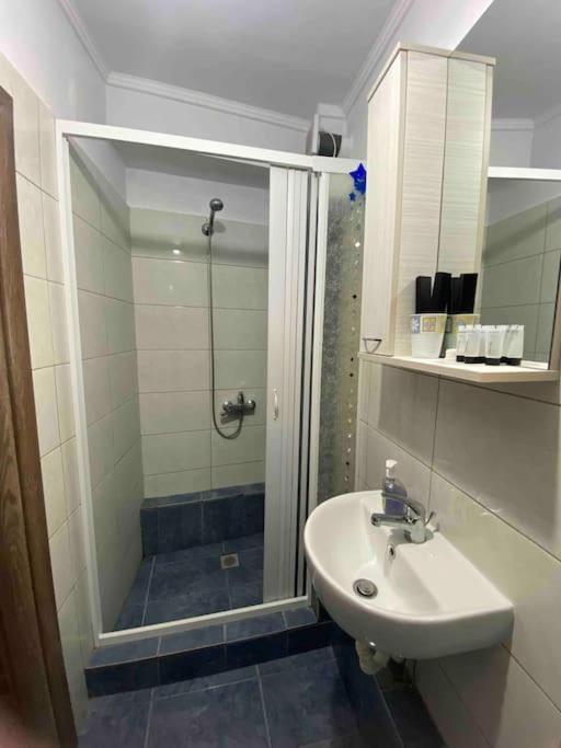 Cozy New Few Meters Away From Side. Apartment Leptokarya (Pieria)